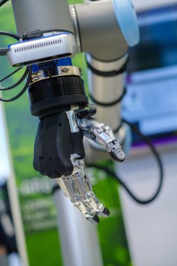 Robot el makro yakın