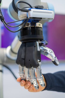 Robot el makro yakın
