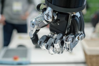 Robot el makro yakın