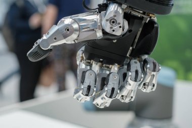 Robot el makro yakın