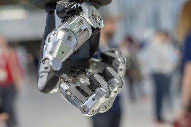 Robot el makro yakın