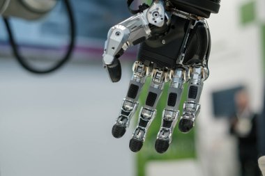 Robot el makro yakın