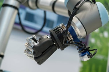 Robot el makro yakın