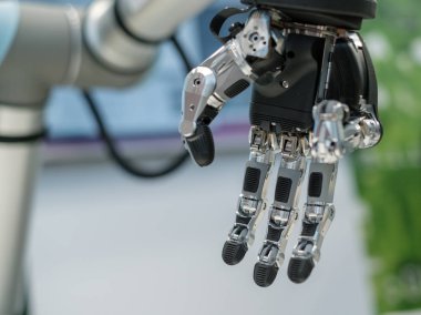 Robot el makro yakın