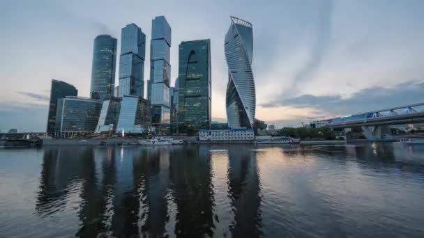 Pôr do sol se transforma em uma noite, timelapse da cidade de Moscou — Vídeo de Stock