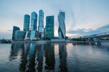 Akşam Moskova Şehir gökdelenler