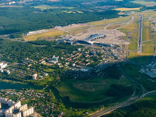 Vista aérea del aeropuerto internacional de Vnukovo — Foto de Stock