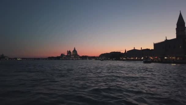 Uitzicht op de bezienswaardigheden van Venetië — Stockvideo
