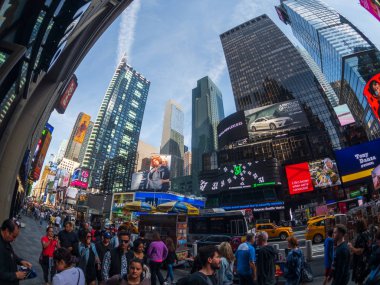 Ünlü cazibe yer Time Square gündüz cityscape