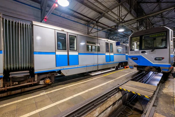 Subway train metro depot — Stock Photo, Image