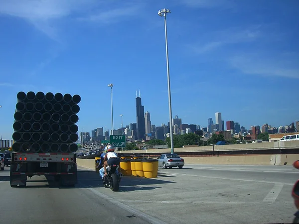 芝加哥 6月17日 丹瑞安高速公路将于2012年6月17日在伊利诺斯州的芝加哥向南驶去 风城是美国第三大城市 是全球商业中心 — 图库照片