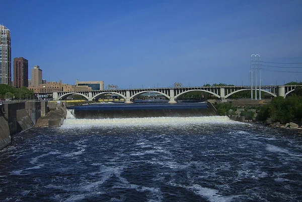 Saint Anthony Falls Mississippi River Flows Twin Cities Minneapolis Paul — Stock Photo, Image