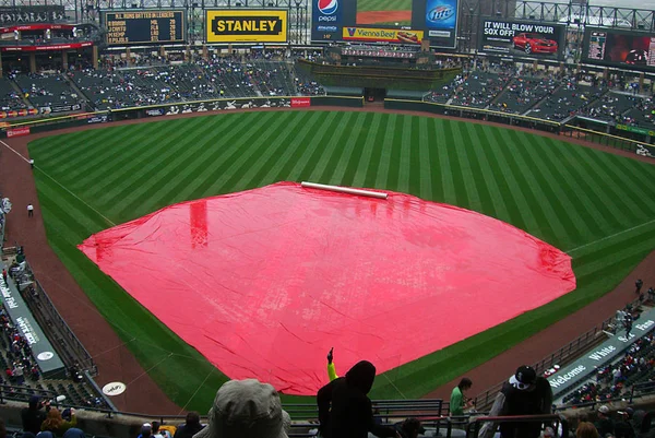 Чикаго Апреля Задержка Дождя Поле Гарантированной Ставки Перед Бейсбольным Матчем — стоковое фото