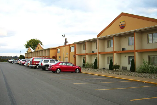 Mercer Pennsylvania Octubre Coches Estacionados Hotel Comfort Inn Junto Carretera — Foto de Stock