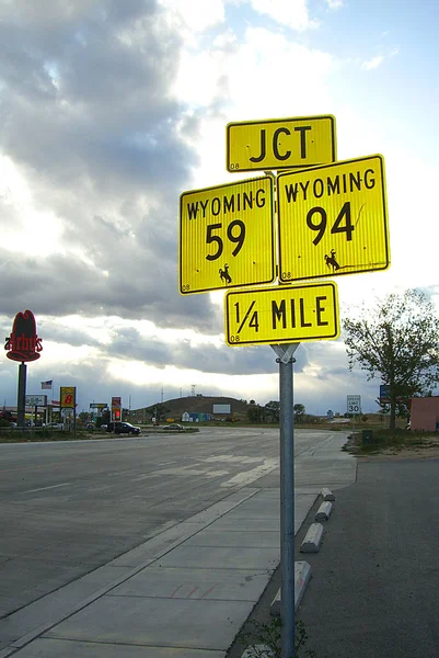 Douglas Wyoming Oktober State Highway Skyltar Nära Interstate Highway Den — Stockfoto