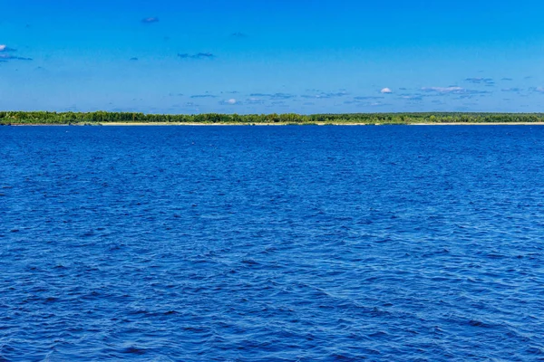 Fiume volga paesaggio — Foto Stock