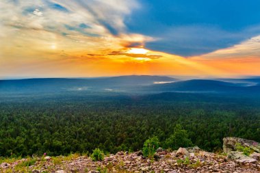 yüksek dağlardan Tayga için göster