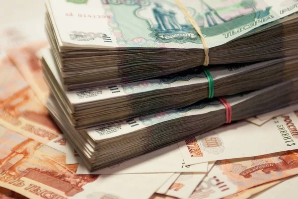 Pakiet Banknotów Tle Innych Banknotów 1000 5000 Rubli Obraz Stockowy