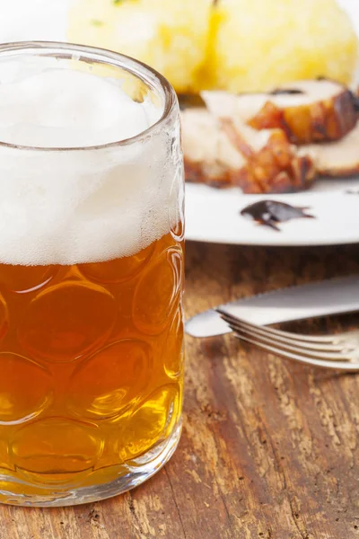 Cerdo Asado Bavariano Con Cerveza Albóndigas —  Fotos de Stock