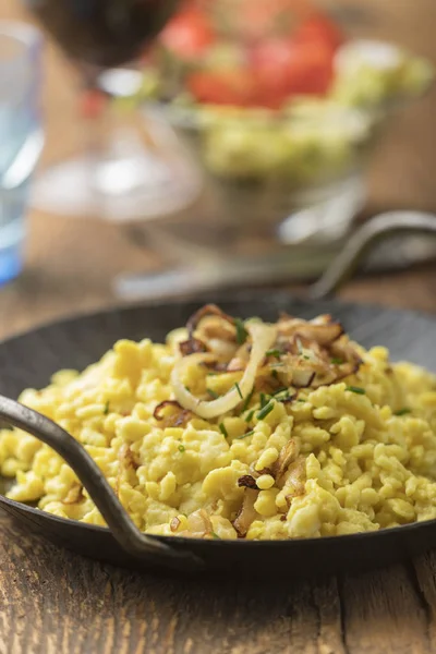 Swabian spaetzle Tipik bir erişte yemeği 