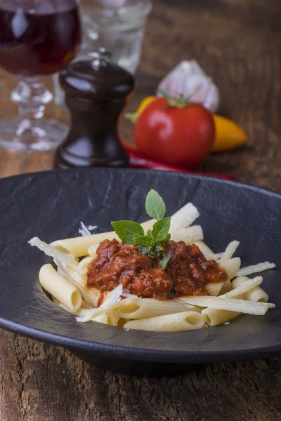 Overview Rigatoni Pasta Bolognaise Sauce — Stock Photo, Image