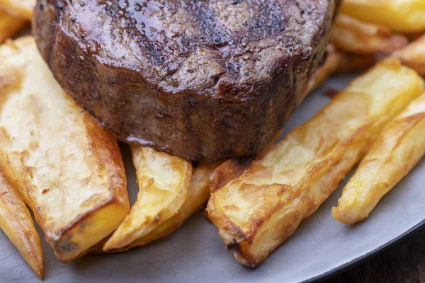 Grillezett Steak Sült Krumpli Közelsége — Stock Fotó