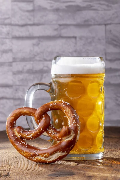 Bavarian Beer Pretzel — Stock Photo, Image