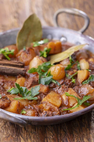 Greek Stifado Dark Wood — Stock Photo, Image