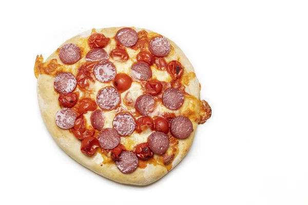 Salami pizza — Stockfoto