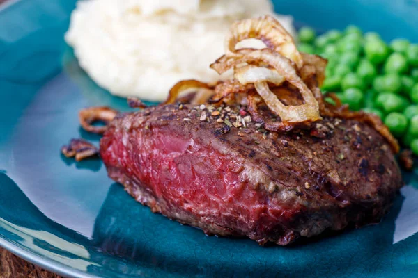 Grilled Steak Roasted Onions — Stock Photo, Image