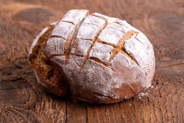 Taze çavdar ekmeği.