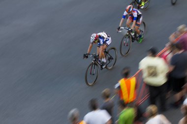 Boise, Idaho-16 Temmuz 2016: Boise Twilight Criterium sırasında yarış bisikletlerine bakmak