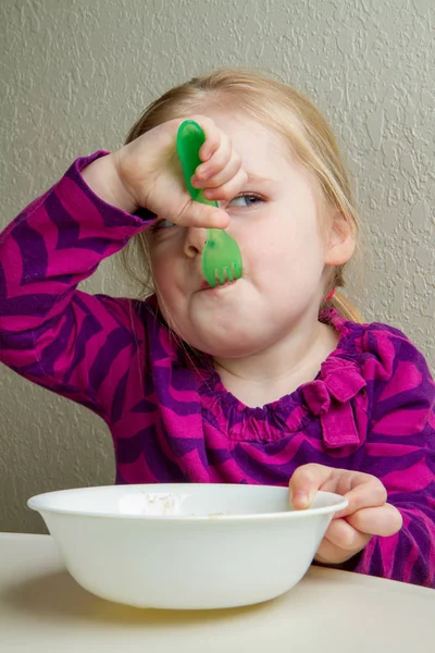 Girl Smiles While Taking Big Bite Her Food — Stock Photo, Image