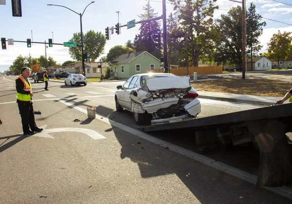 Voiture qui a été complètement hors tension en raison d'un accident — Photo