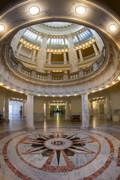 Vista do edifício da capital do estado de Idaho a partir de dentro — Fotografia de Stock