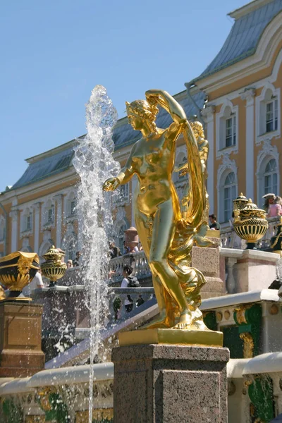 Russia, Saint Petersburg, Peterhof . — стоковое фото