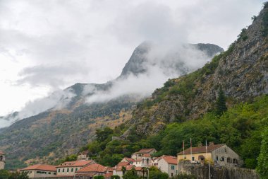 Şehrin eski kasabası. Kuzey 'in en güzel şehirlerinin en ünlü simgesi.