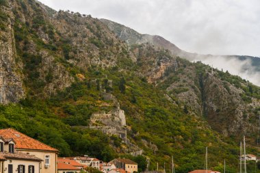 Mostar 'ın eski kasabası, mongol.