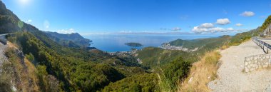 San Marino dağından yaz manzarası.