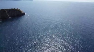 Adriyatik Denizi 'ndeki Aziz Niklas Adası' nın panoramik manzarası