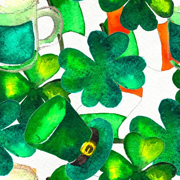 Naadloze hand getrokken achtergrond met St. Patricks Day symbolen — Stockfoto