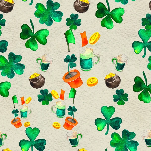 Naadloze hand getrokken achtergrond met St. Patricks Day symbolen — Stockfoto