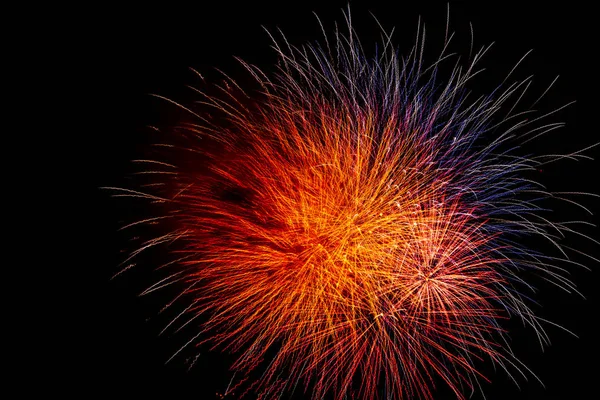 Bild Eines Bunten Feuerwerks Auf Dunklem Himmelshintergrund — Stockfoto