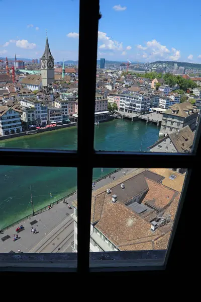 Limmat River Church Peter Large Clock Tower Background Running Zurich — Stock Photo, Image