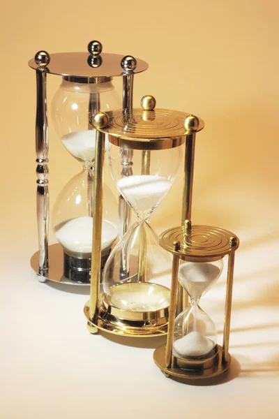 Hourglasses Met Warme Cast — Stockfoto