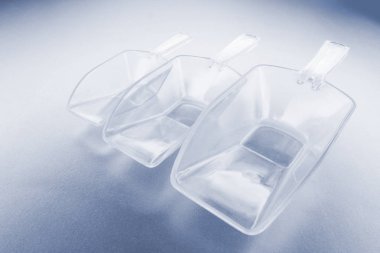 Mavi ses tonuyla Ölçü kaşıkları