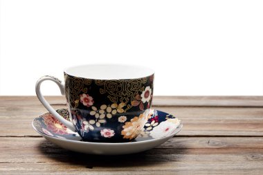 çay bardağı ve tabağı 