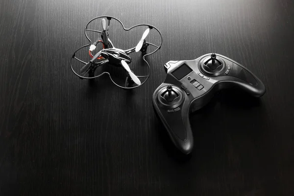 Drone de control remoto Fotos De Stock Sin Royalties Gratis