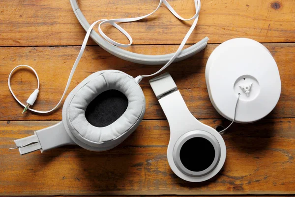 A Broken Headphone — Stock Photo, Image