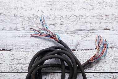 Bağlantısı kesilen Güç Kablosu